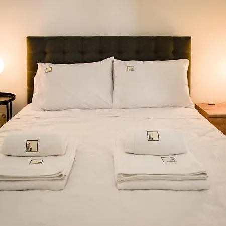 J Σπίτι διακοπών *